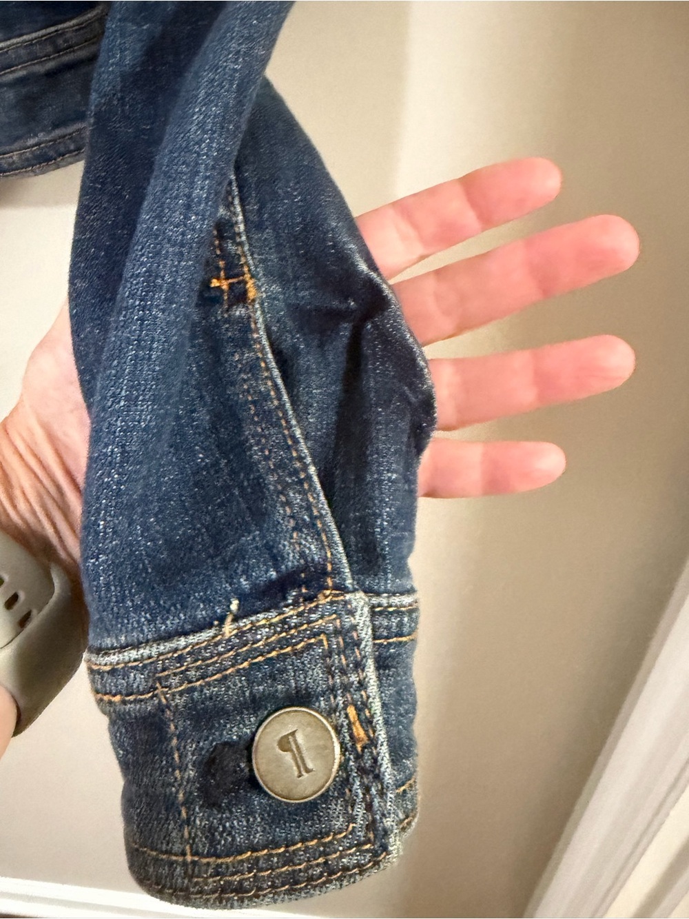 Pilcro Dark Blue Denim Distressed Classic Trucker Jacket. Size Medium - Picture 7 of 9